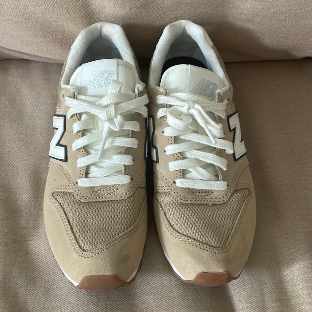 New Balance 996